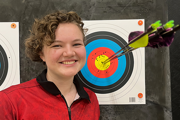 Meet Elizabeth Howe, Record-Holding Archer from Lakeside