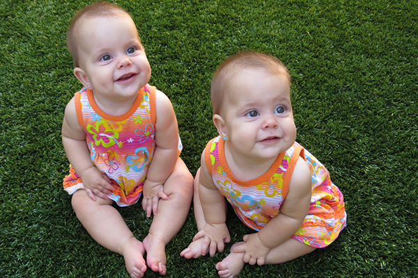 things-to-know-when-having-twins